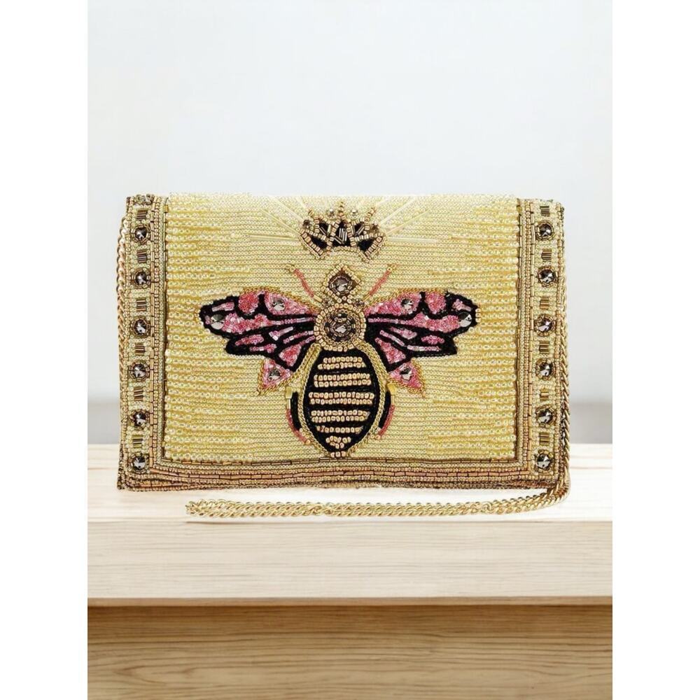 NWT Mary Frances Bag #S001-154 “Buzzed” Beaded Bag